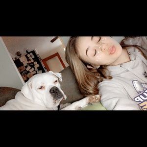 Meet your Posher, Addison